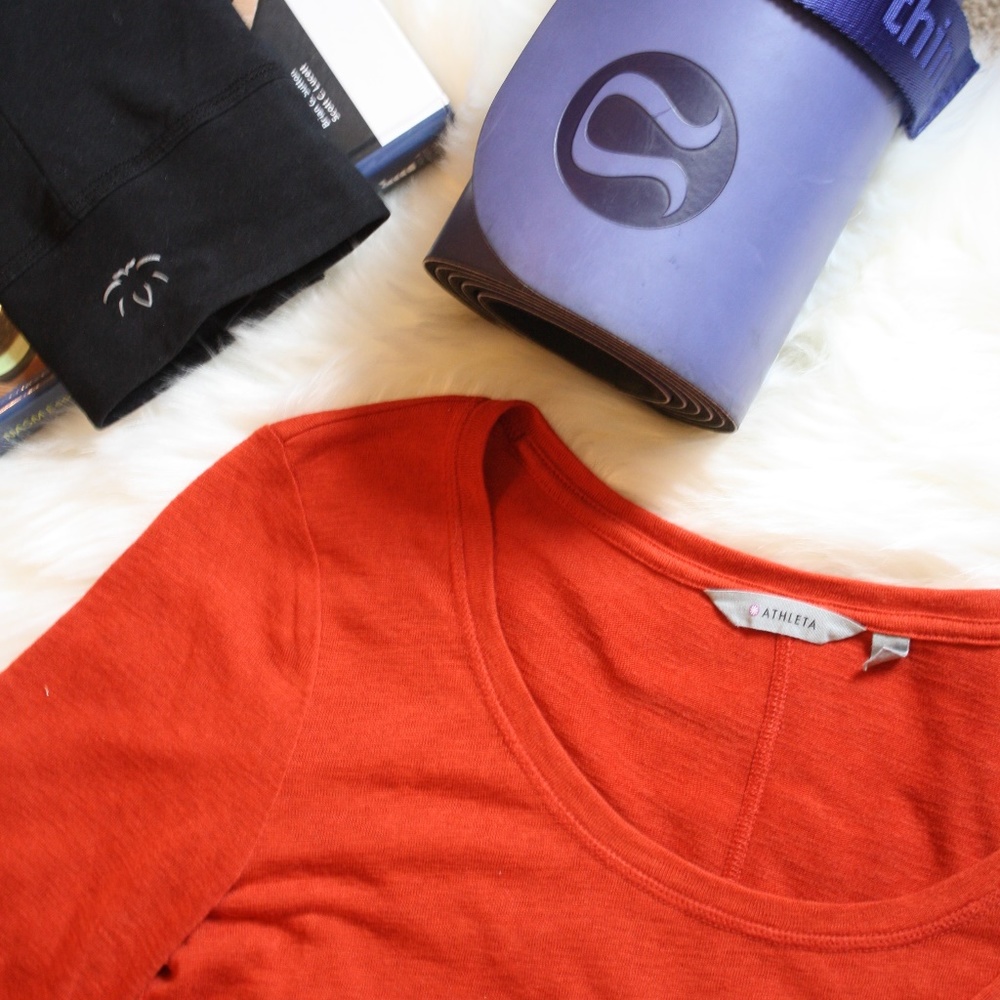 Athleta Breezy Tee Burnt Orange Shirt Medium